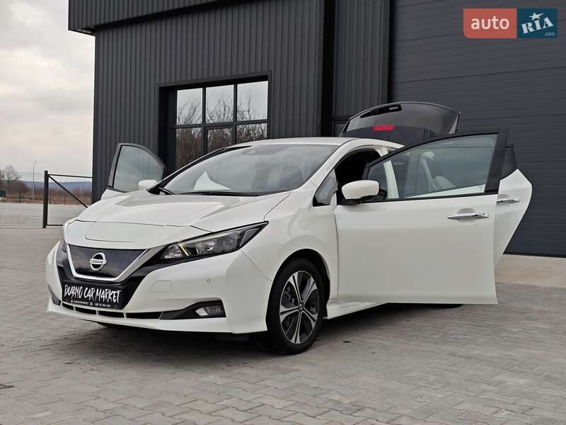 Хэтчбек Nissan Leaf 2020 в Дубно