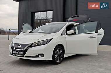 Хетчбек Nissan Leaf 2020 в 