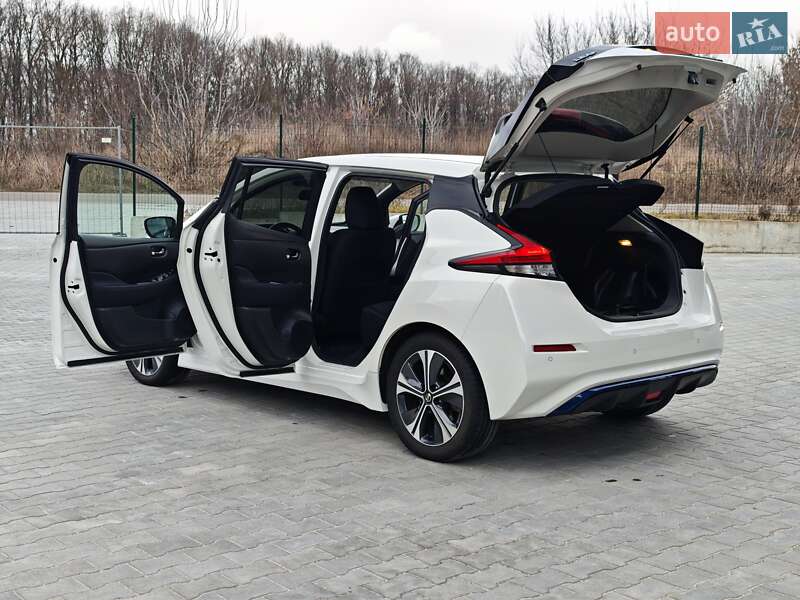 Хэтчбек Nissan Leaf 2020 в Дубно