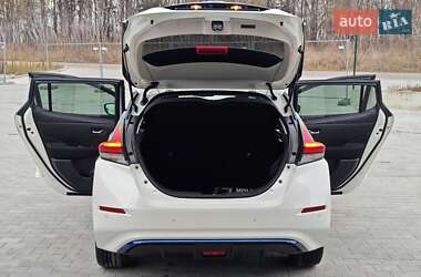 Хетчбек Nissan Leaf 2020 в 