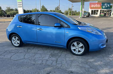 Хетчбек Nissan Leaf 2011 в Полтаві