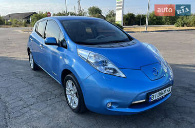 Хетчбек Nissan Leaf 2011 в Полтаві