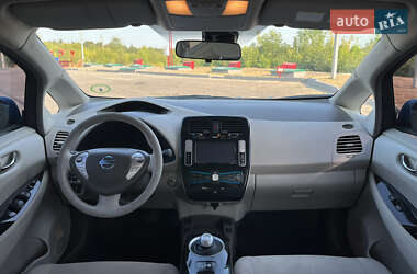 Хетчбек Nissan Leaf 2011 в Полтаві