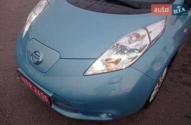 Хэтчбек Nissan Leaf 2015 в 