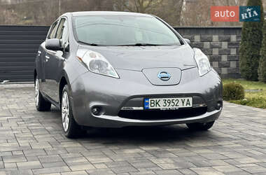 Хетчбек Nissan Leaf 2014 в Рівному