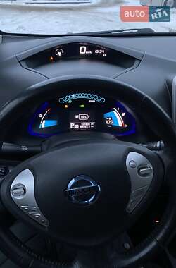 Хэтчбек Nissan Leaf 2014 в Львове