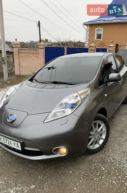 Хетчбек Nissan Leaf 2015 в Кам'янець-Подільському