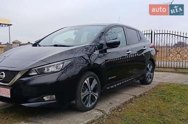 Хэтчбек Nissan Leaf 2019 в 