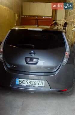 Хетчбек Nissan Leaf 2014 в Бориславі