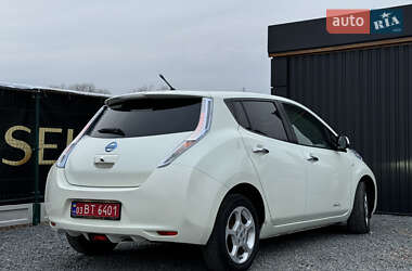 Хэтчбек Nissan Leaf 2012 в 