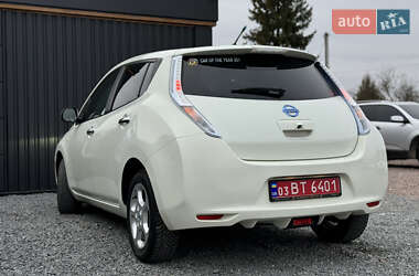 Хэтчбек Nissan Leaf 2012 в 