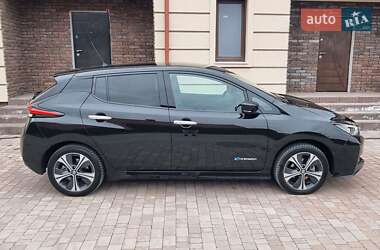 Хэтчбек Nissan Leaf 2019 в Черновцах