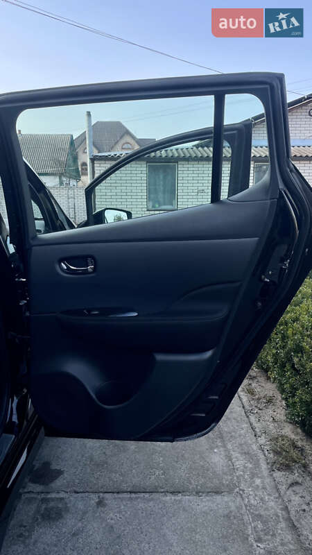 Хэтчбек Nissan Leaf 2020 в Киеве