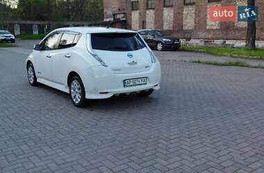 Хэтчбек Nissan Leaf 2013 в Запорожье