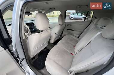 Хэтчбек Nissan Leaf 2012 в 