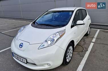 Хэтчбек Nissan Leaf 2015 в Киеве