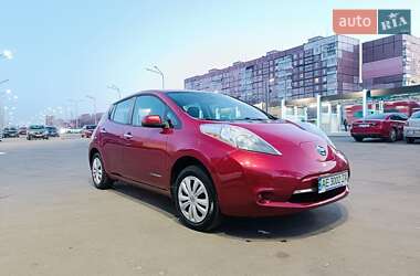 Хетчбек Nissan Leaf 2014 в Дніпрі