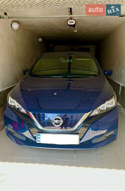 Хетчбек Nissan Leaf 2020 в Дніпрі