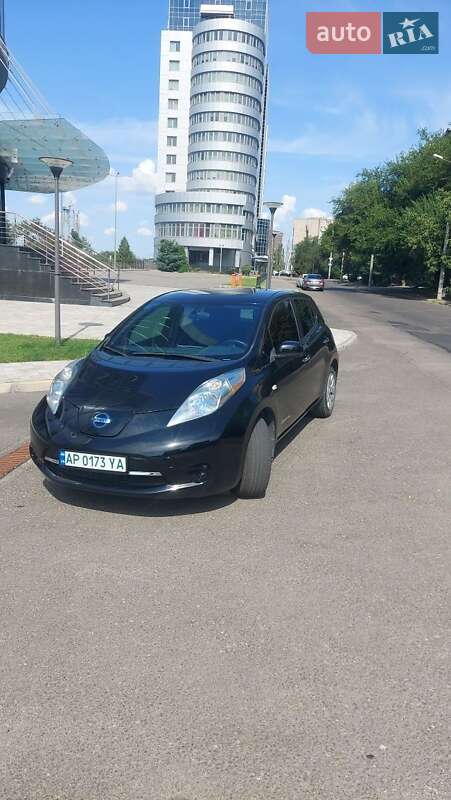 Хетчбек Nissan Leaf 2013 в Запоріжжі