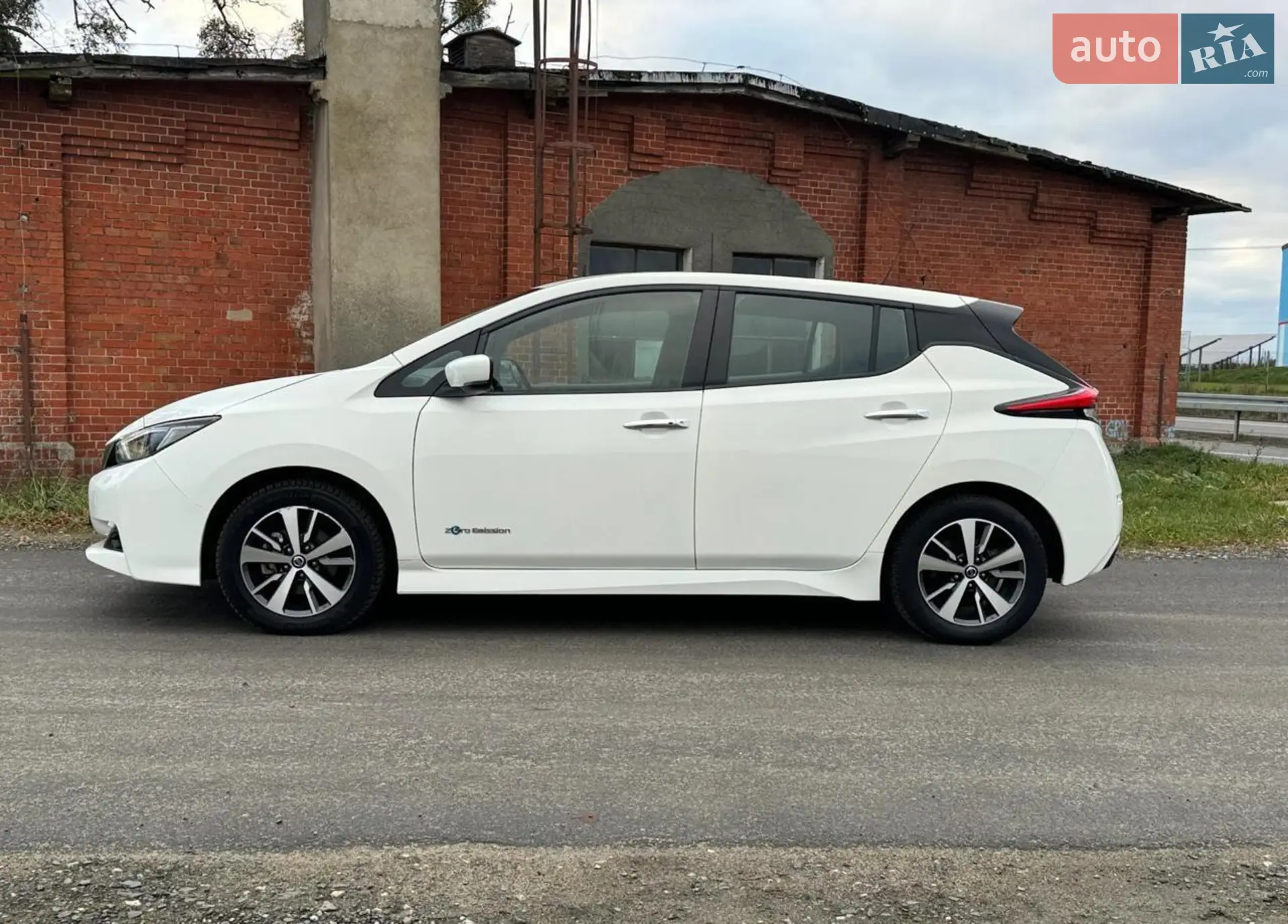 2019 Nissan Leaf - мініатюра 2