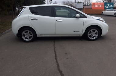 Хэтчбек Nissan Leaf 2016 в 