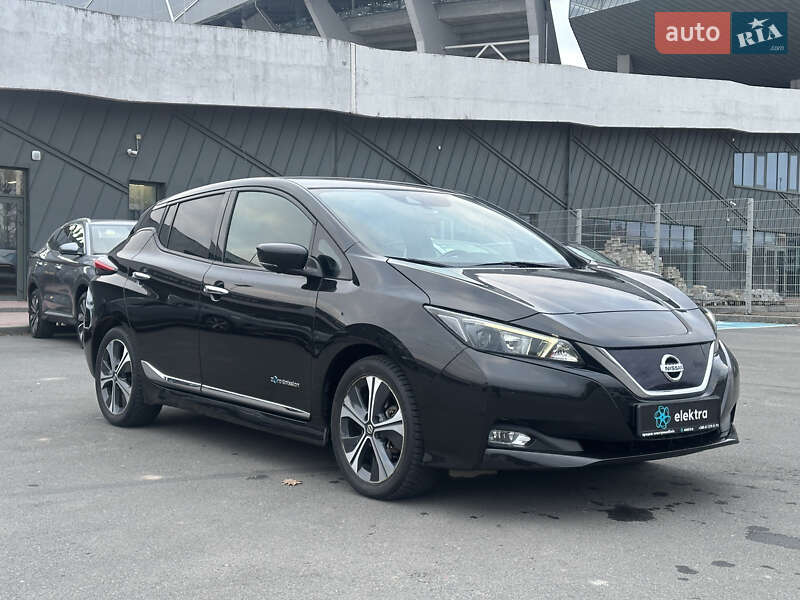 Хэтчбек Nissan Leaf 2018 в Львове