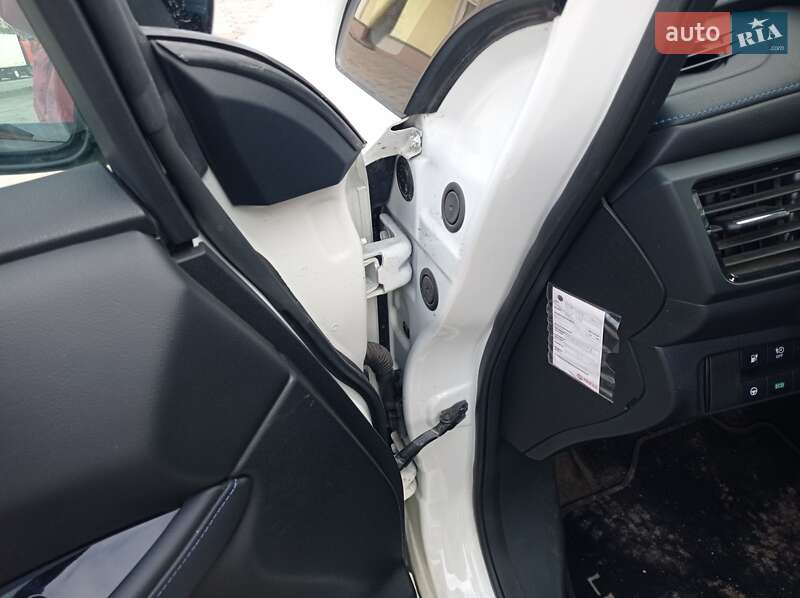 Хетчбек Nissan Leaf 2018 в Дніпрі