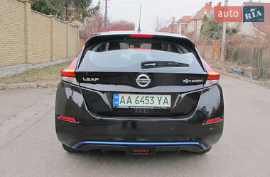 Хэтчбек Nissan Leaf 2021 в Киеве
