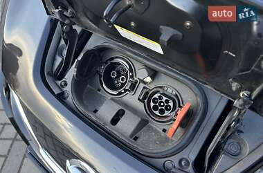 Хетчбек Nissan Leaf 2019 в 