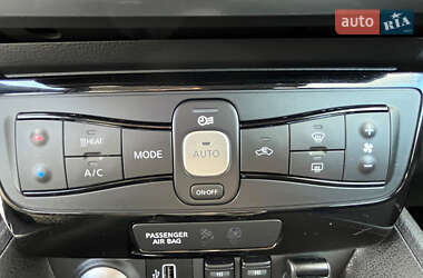 Хэтчбек Nissan Leaf 2020 в 