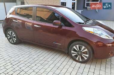 Хэтчбек Nissan Leaf 2016 в Херсоне