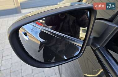 Хетчбек Nissan Leaf 2018 в  фото 15 Хетчбек Nissan Leaf 2018 в