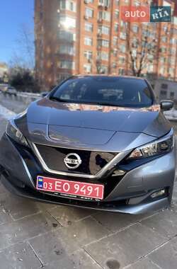 Хэтчбек Nissan Leaf 2018 в Киеве