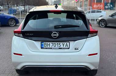 Хэтчбек Nissan Leaf 2023 в 