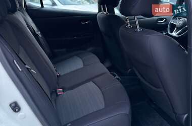 Хэтчбек Nissan Leaf 2023 в 