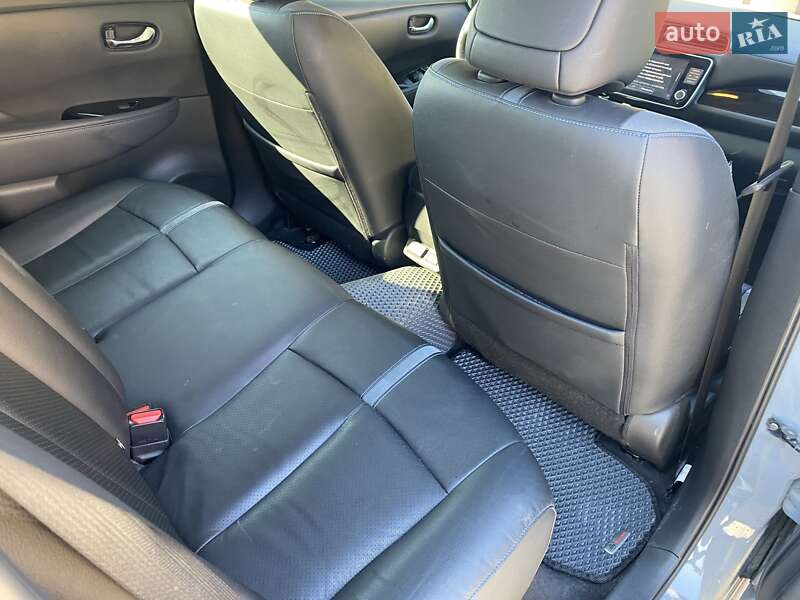 Хэтчбек Nissan Leaf 2022 в Черновцах