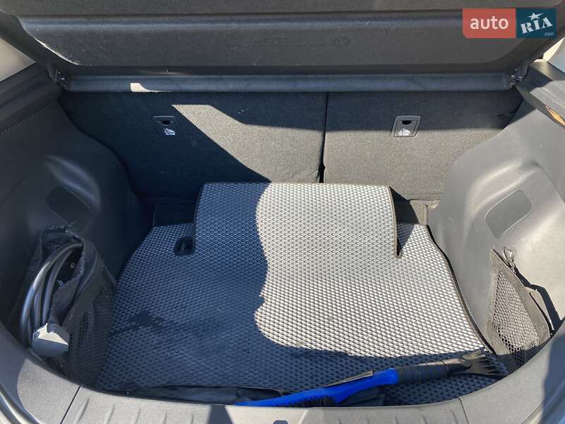 Хэтчбек Nissan Leaf 2022 в Черновцах