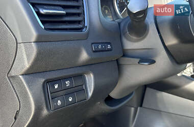 Хэтчбек Nissan Leaf 2019 в 