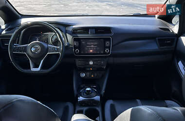 Хэтчбек Nissan Leaf 2019 в 