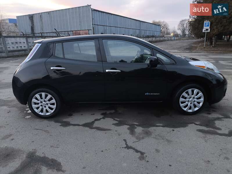Хэтчбек Nissan Leaf 2013 в Луцке