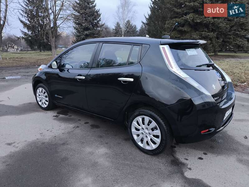 Хэтчбек Nissan Leaf 2013 в Луцке