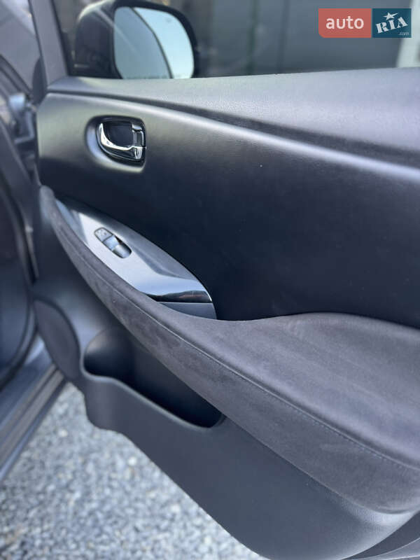 Хэтчбек Nissan Leaf 2015 в Шепетовке