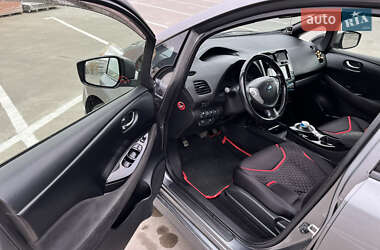 Хетчбек Nissan Leaf 2016 в 