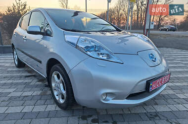 Хэтчбек Nissan Leaf 2013 в Городке