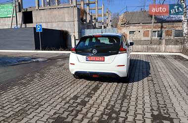 Хэтчбек Nissan Leaf 2021 в Киеве