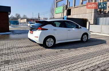 Хэтчбек Nissan Leaf 2021 в Киеве