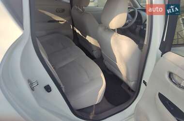 Хетчбек Nissan Leaf 2012 в 