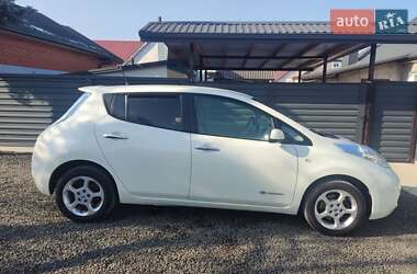 Хетчбек Nissan Leaf 2012 в 