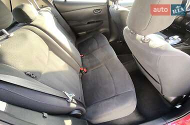 Хэтчбек Nissan Leaf 2014 в 