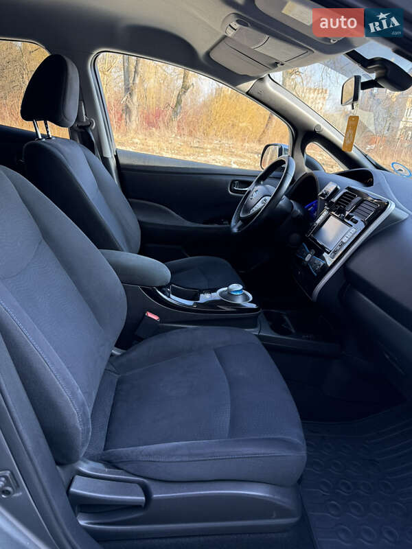 Хэтчбек Nissan Leaf 2014 в Дрогобыче